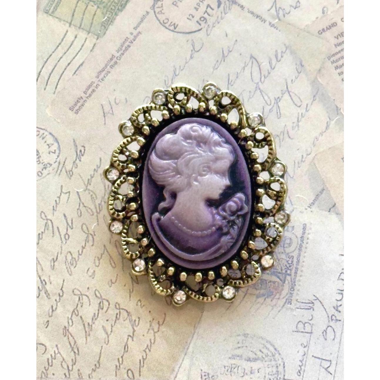 Cameo Oval Brooch Lavender Portrait With Crystal Accent Frame